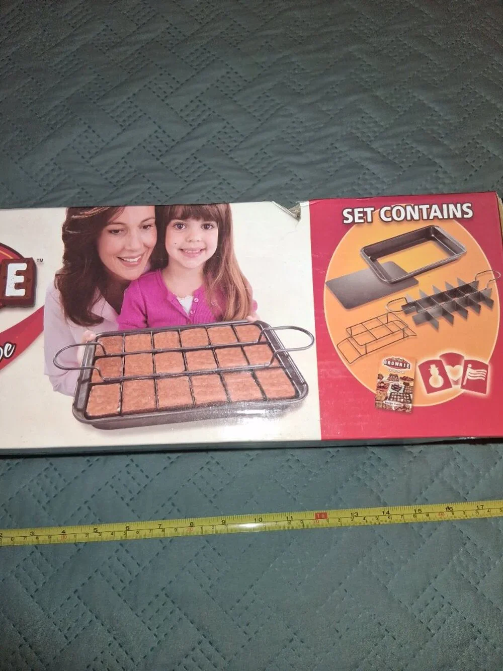 Brand New! Perfect Brownie Pan Set